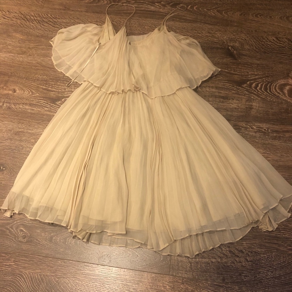 Medium Halston Heritage dress